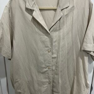 Uniqlo Men's Casual Beige Button Down Shirt